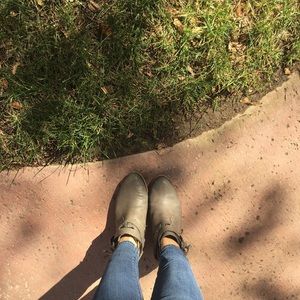 SOLD- American Rag booties